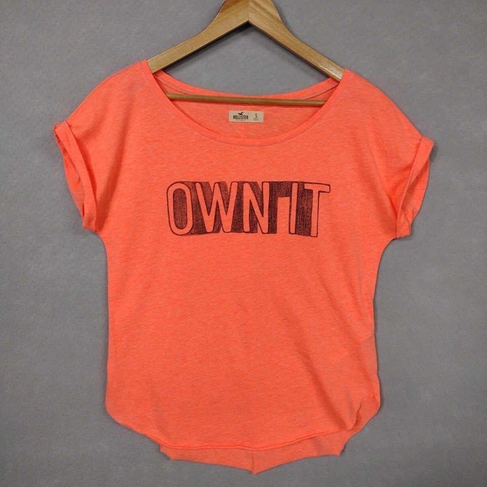 Hollister California Women's S “Own It” Graphic Tee Orange Rolled Sleeves 2010s